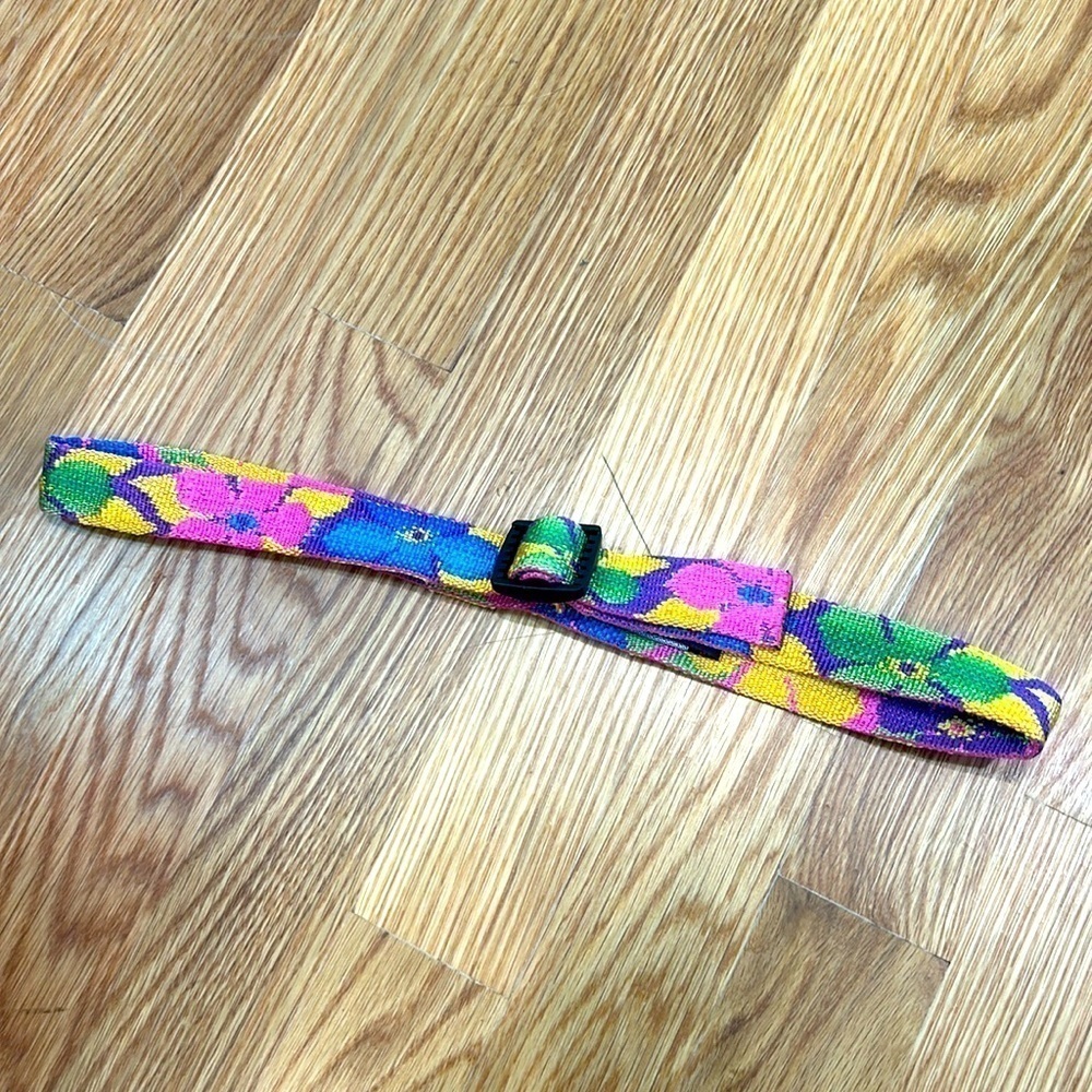 Vintage 90s bison design children’s size large made in the USA flower belt girls